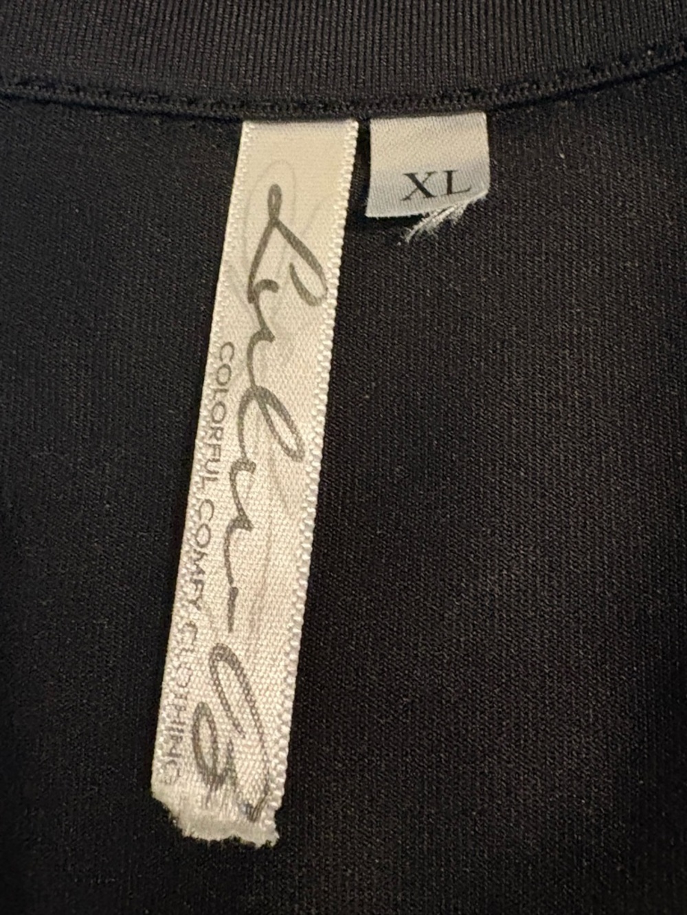 Lulu-B 3/4 Sleeve V-Neck- Black Size XL - Picture 3 of 8